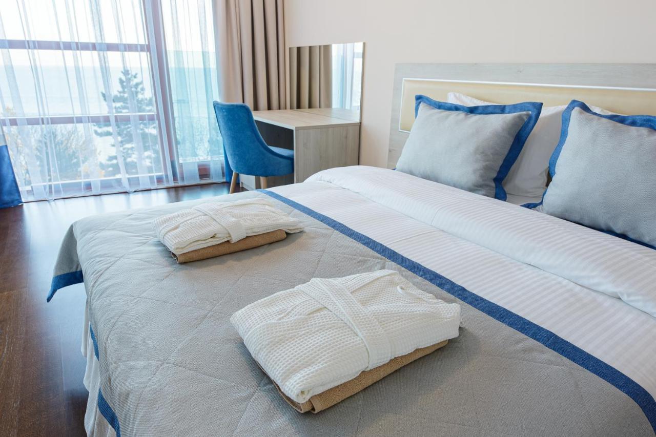 Golden Bay Premium Apart-Hotel Анапа Екстериор снимка