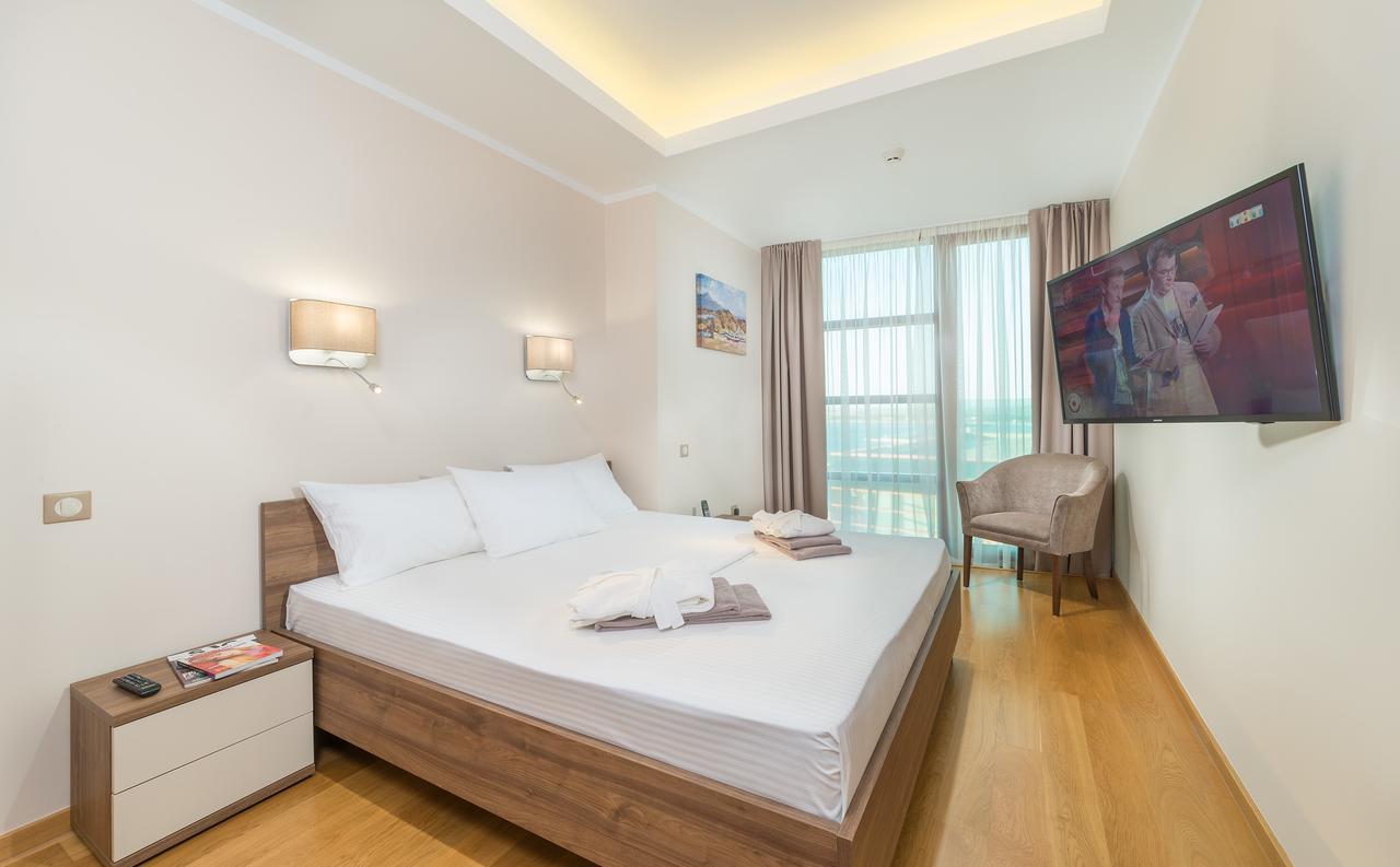 Golden Bay Premium Apart-Hotel Анапа Екстериор снимка